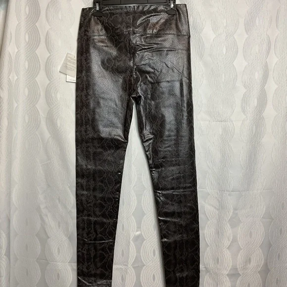 7 For all Mankind Snake Print Faux Leather Leggings. NWT med - Picture 9 of 14